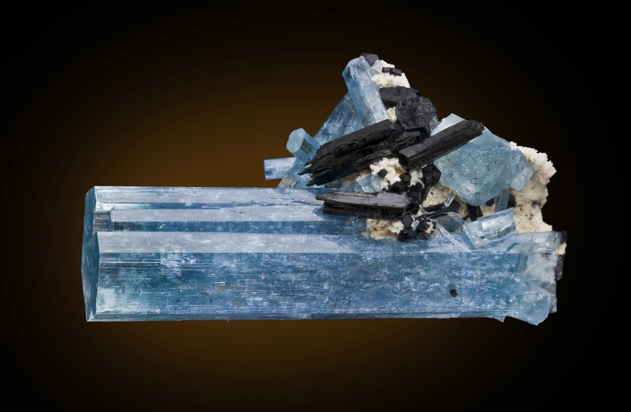 Aquamarine Gemstone Facts – History, Colors and Properties