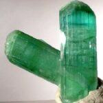 showing a green tourmaline in the context of green tourmaline benefits