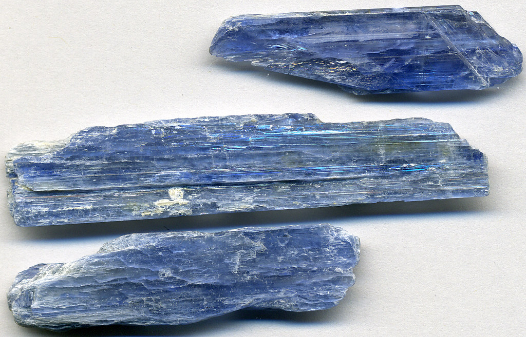 Blue Kyanite Metaphysical Properties – A Stone for Spiritual Powers
