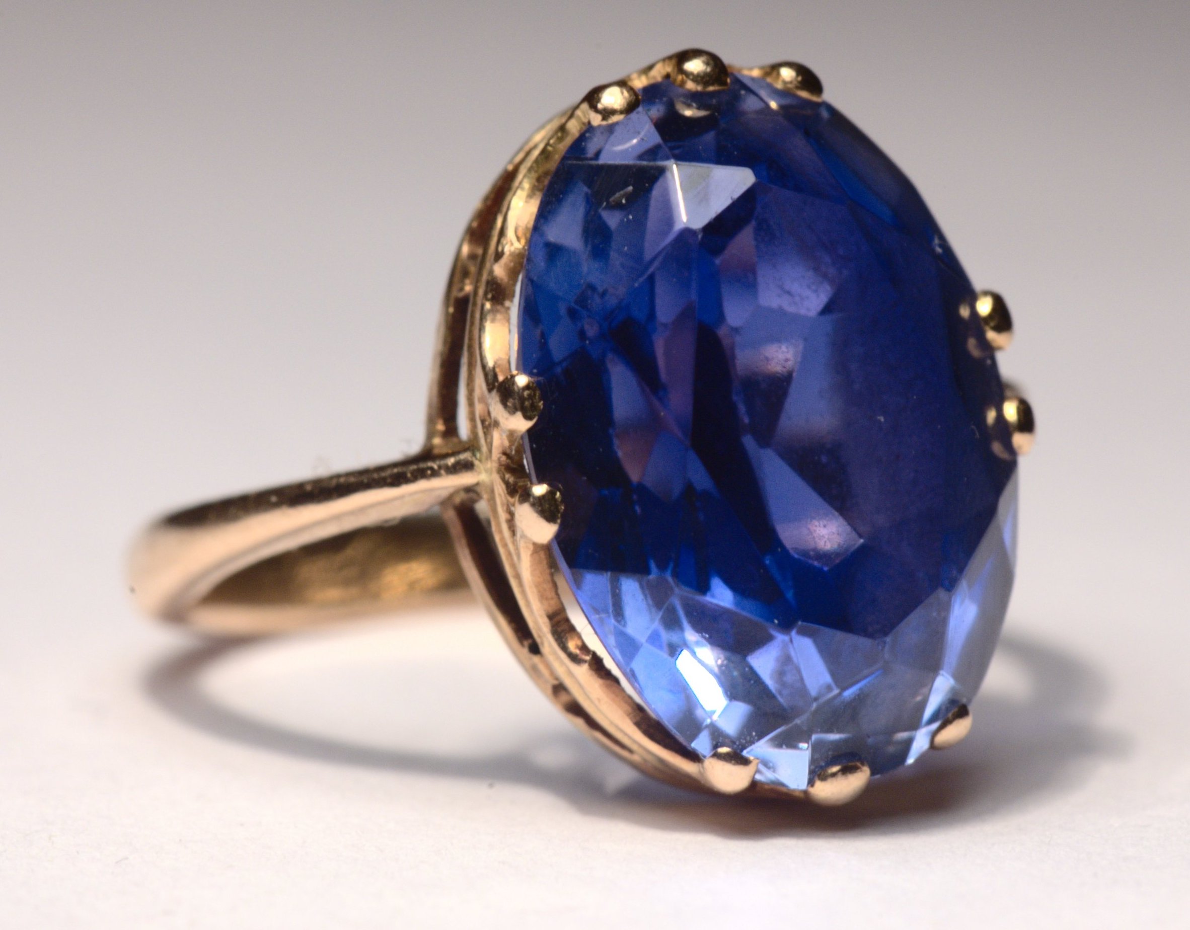 Blue Gemstones List – My Top 10