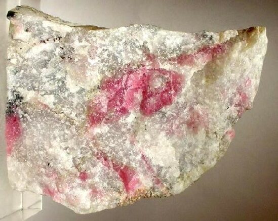 tugtupite crystal in the context of tugtupite metaphysical properties
