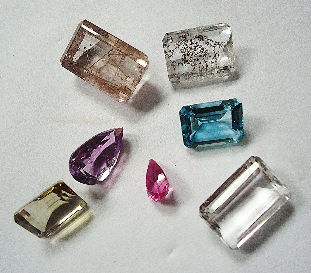 How to buy gemstones online?