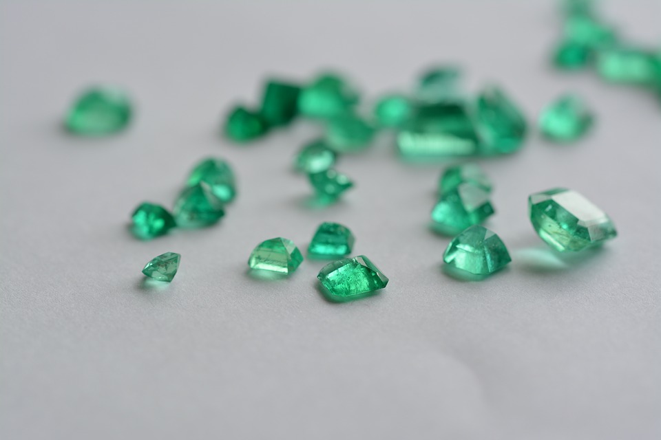 Natural Emeralds vs Lab Created Emeralds